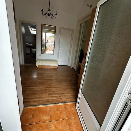 Апартаменты Lena's Corner